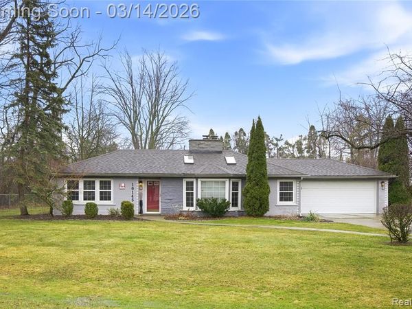 16145 Madoline Street, Beverly Hills Vlg, MI 48025