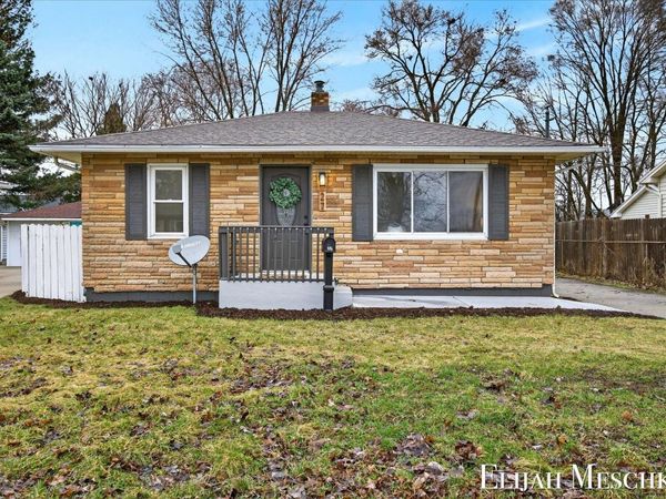 27 Maplelawn Street SW, Grand Rapids, MI 49548