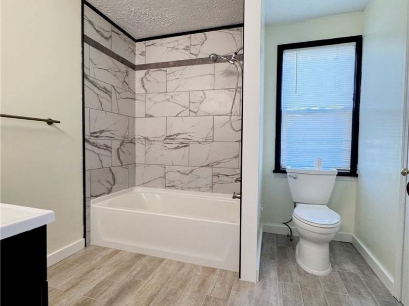 196 S Point Drive , Avon Lake, OH 44012 Photo 8