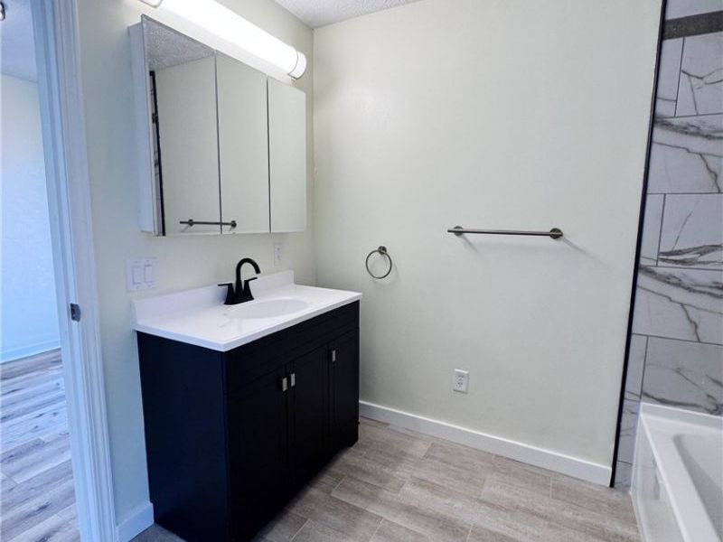 196 S Point Drive , Avon Lake, OH 44012 Photo 9