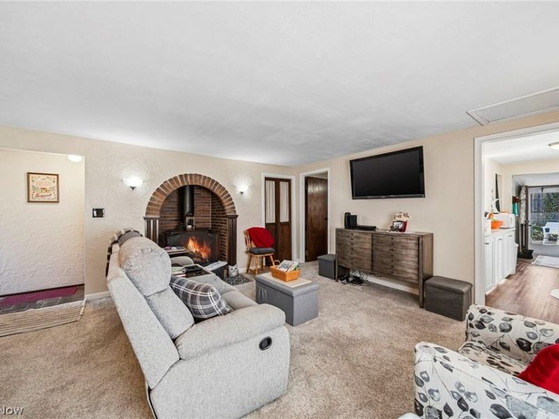 101 E 238th Street , Euclid, OH 44123 Photo 6