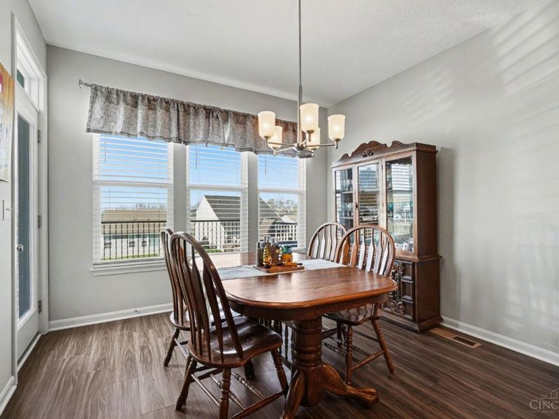 2850 Buckridge Drive, Miami Twp, OH 45233 Photo 9