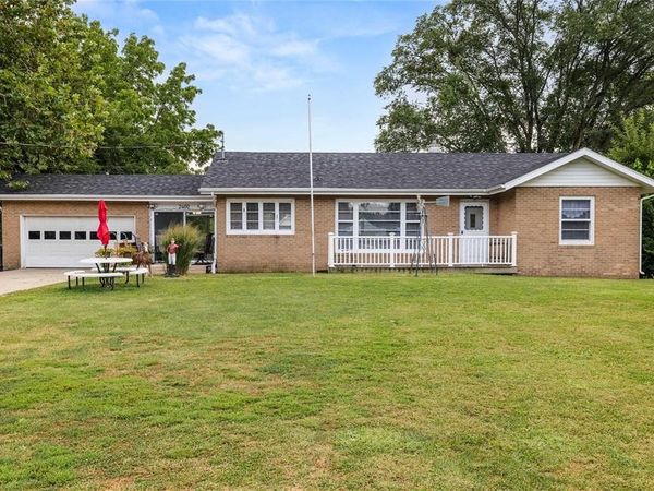 2400 Stanton Avenue, Des Moines, IA 50321