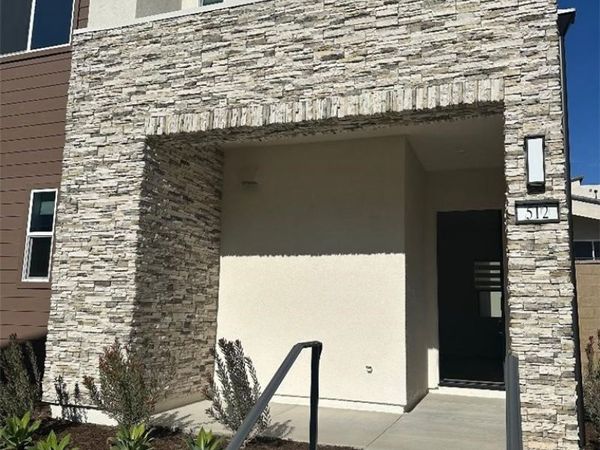 512 Neilson, Irvine, CA 92618