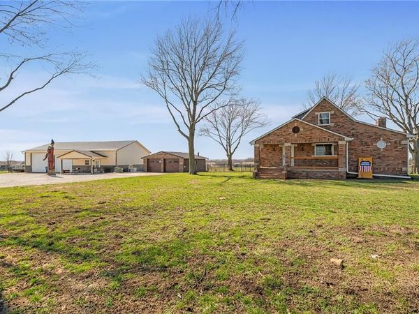 981 S 9th Street, Odessa, MO 64076