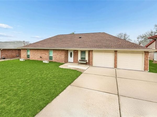 535 ALLEMAN Street , Norco, LA 70079