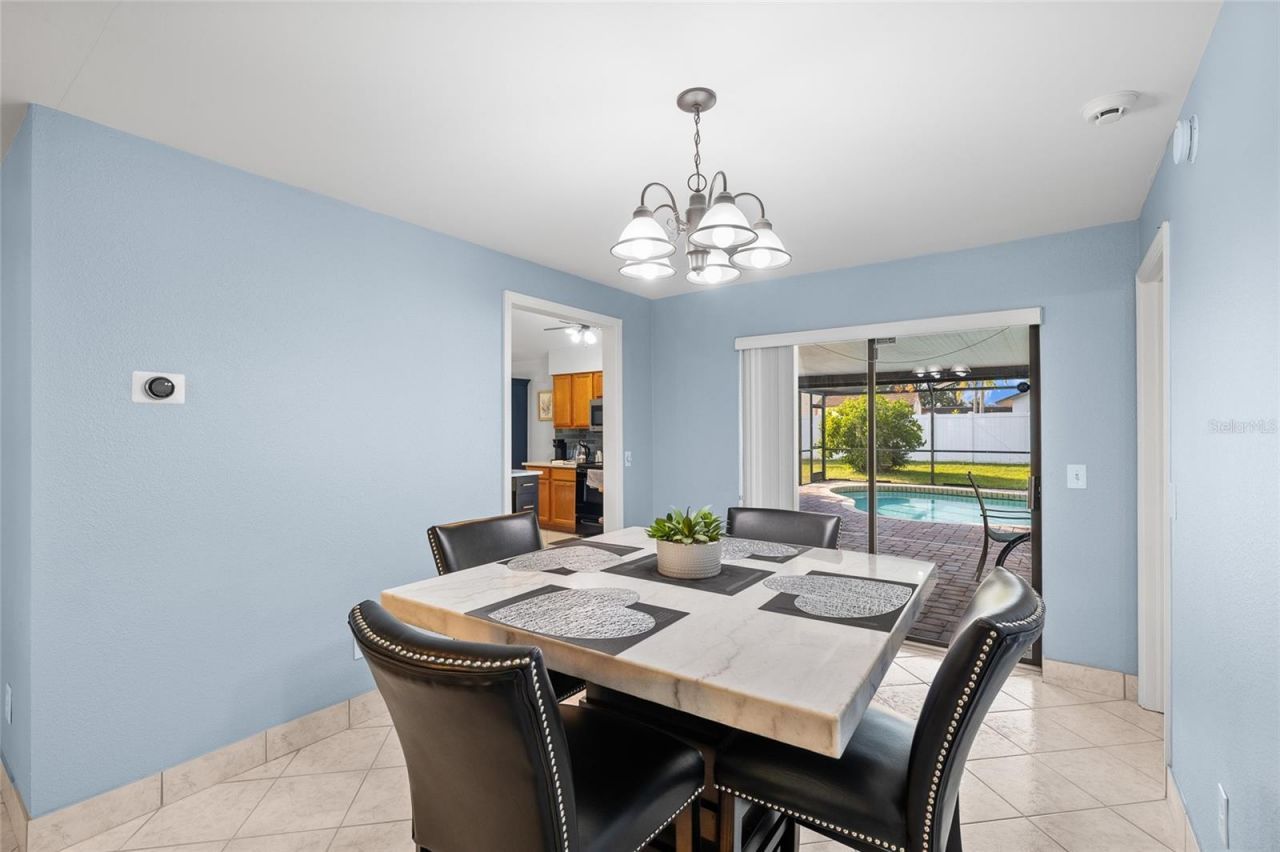 6713 Leeward Isle Way, Tampa, FL 33615 Photo