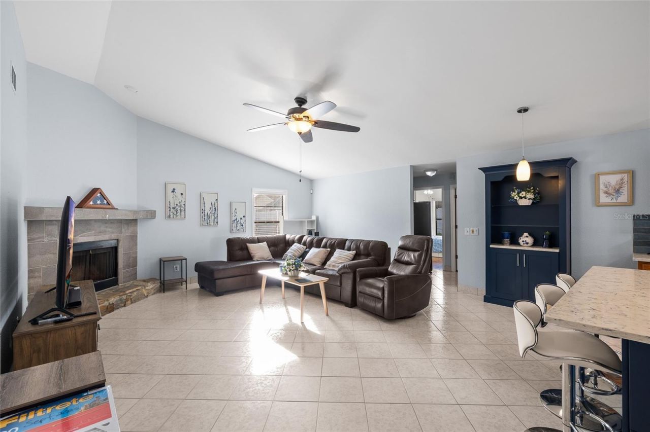 6713 Leeward Isle Way, Tampa, FL 33615 Photo