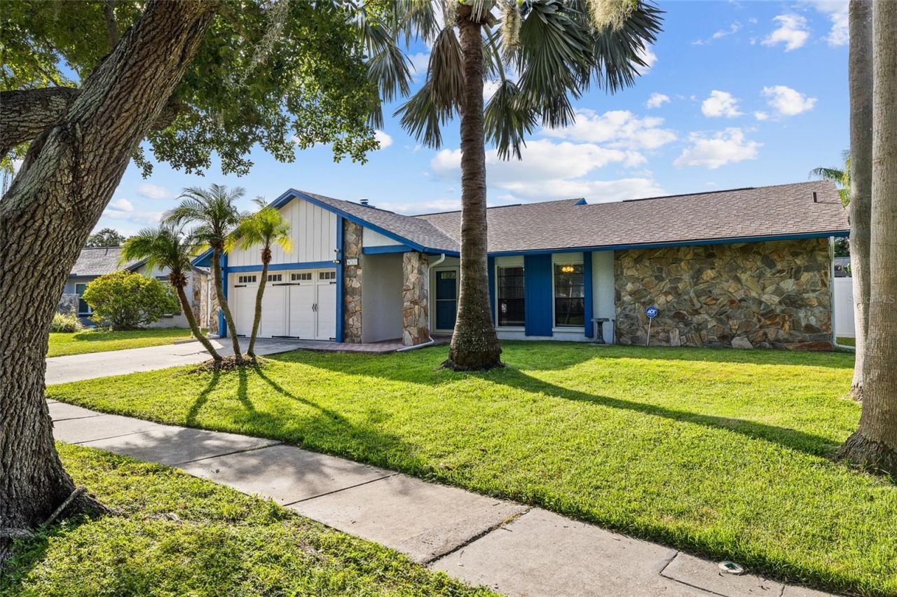 6713 Leeward Isle Way, Tampa, FL 33615 Photo