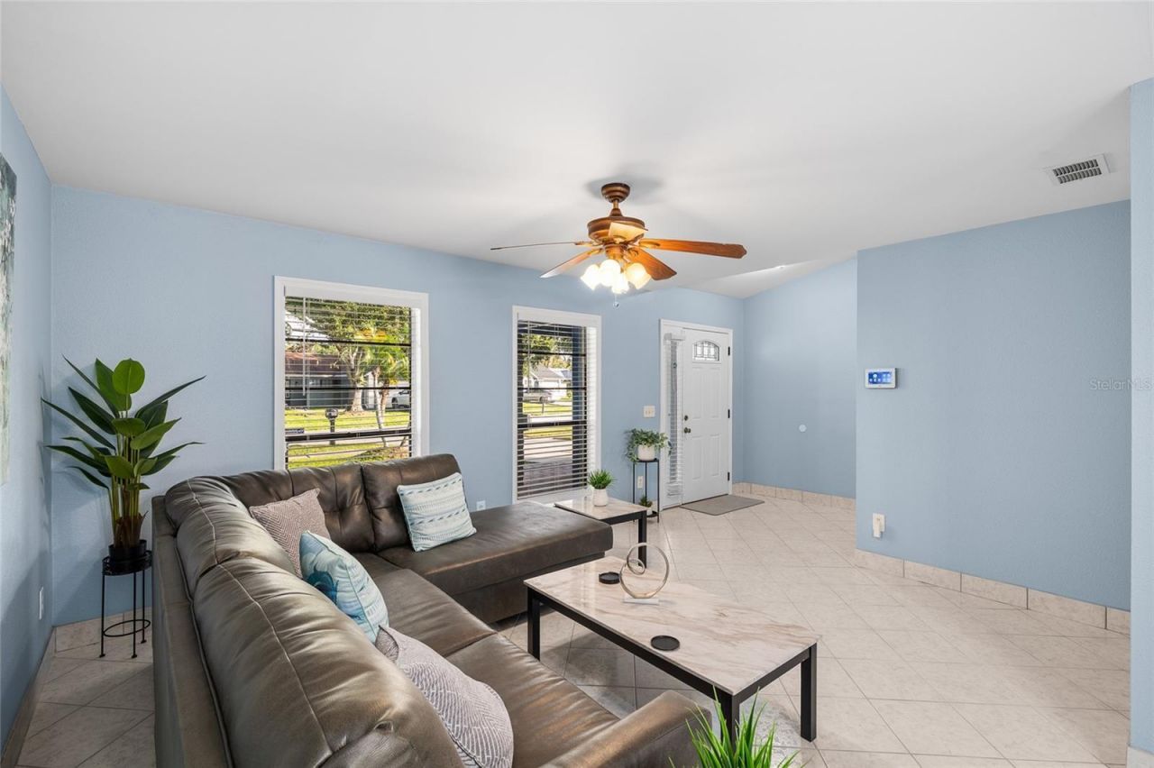 6713 Leeward Isle Way, Tampa, FL 33615 Photo