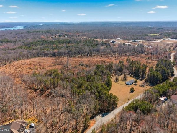 402 OAK GROVE DRIVE , MINERAL, VA 23117