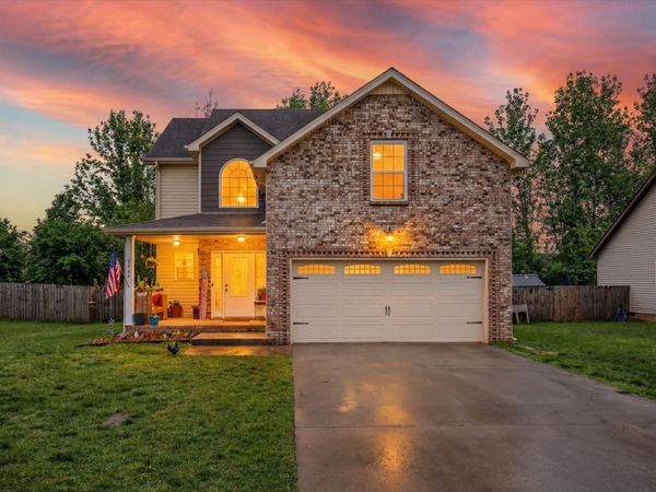 3462 Bradfield Dr , Clarksville, TN 37042