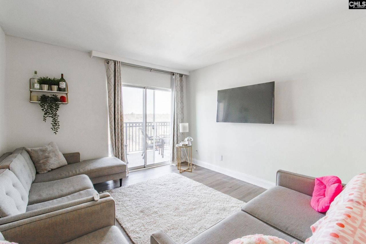 619 King Street  Photo 13