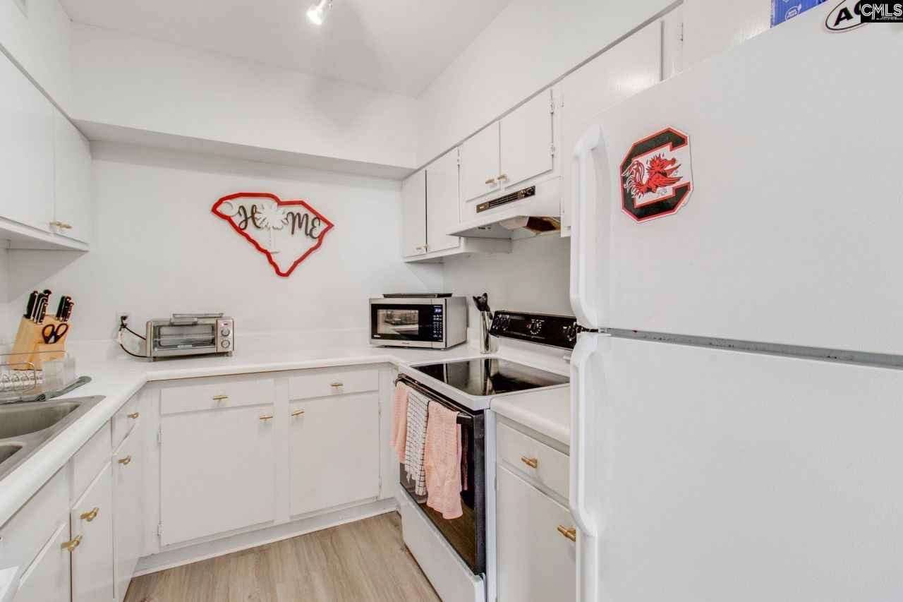 619 King Street  Photo 16