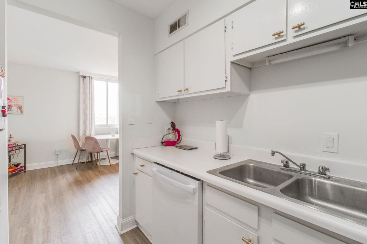 619 King Street  Photo 19