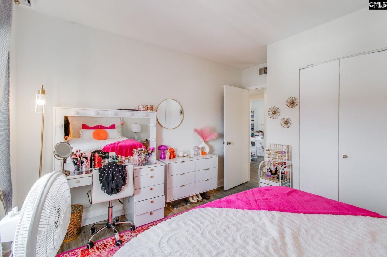 619 King Street  Photo 23