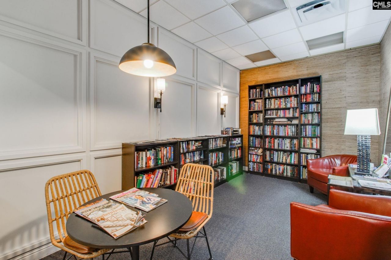 619 King Street  Photo 6