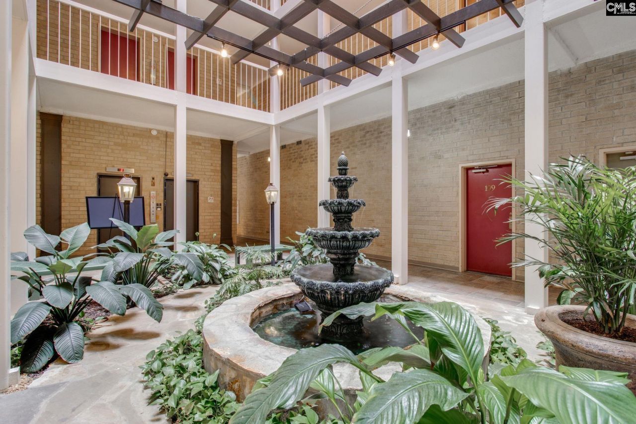 619 King Street  Photo 9