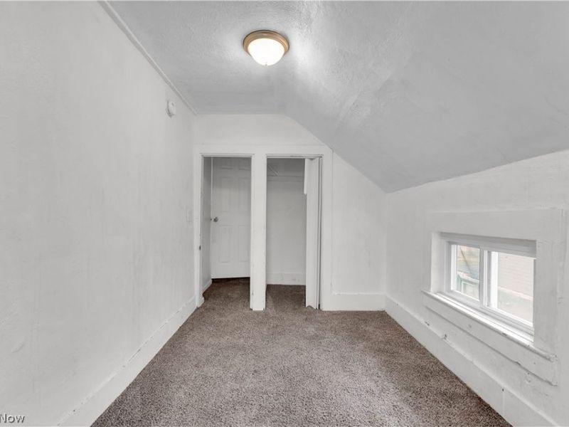 7210 Colgate Avenue , Cleveland, OH 44102 Photo 16