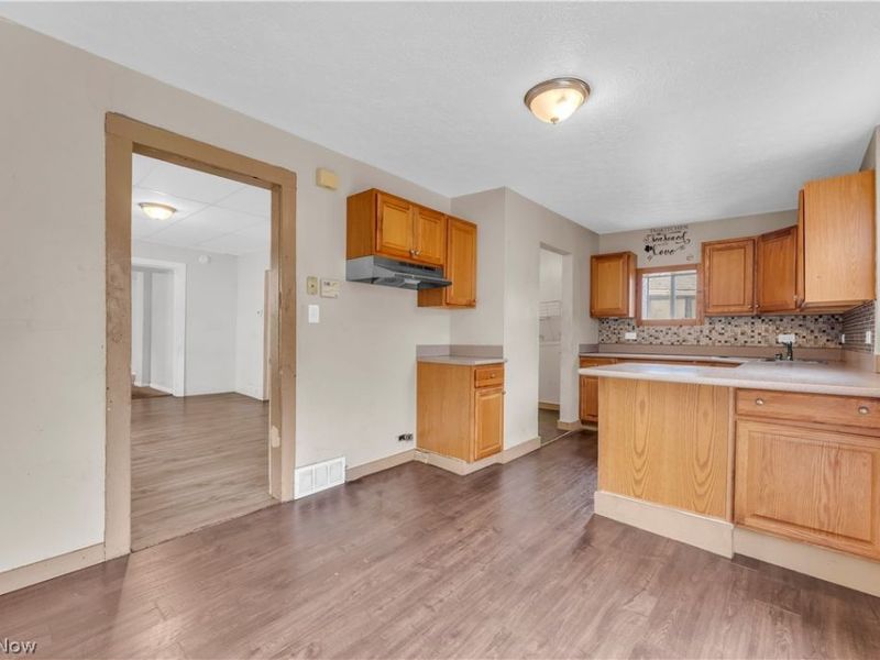 7210 Colgate Avenue , Cleveland, OH 44102 Photo 8