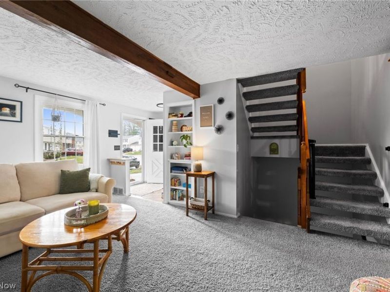 7403 N Chestnut Commons Drive , Mentor, OH 44060 Photo 4