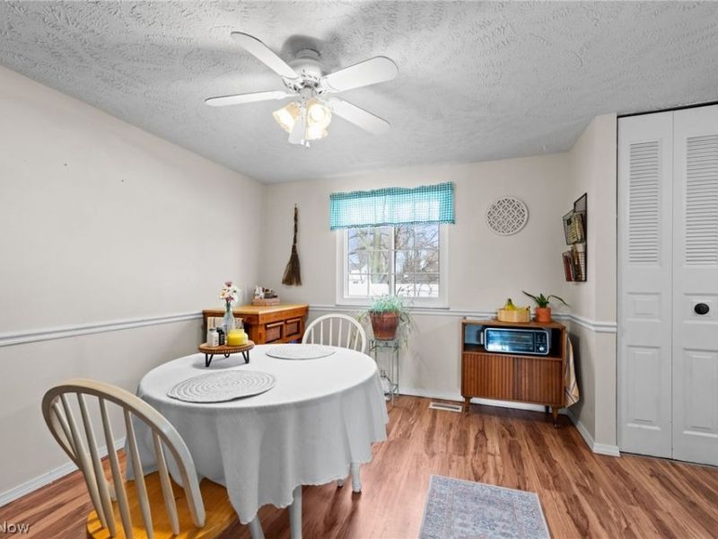 7403 N Chestnut Commons Drive , Mentor, OH 44060 Photo 9