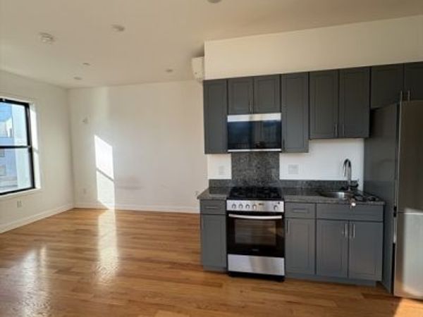 52 Washington Avenue, Unit 333, Chelsea, MA 02150