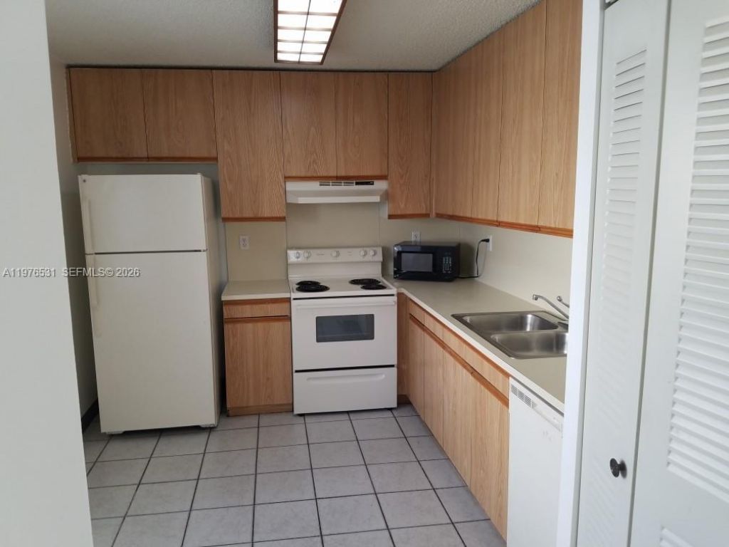 13749 SW 147th Circle Ln, Unit 235, Miami, FL 33186 Photo