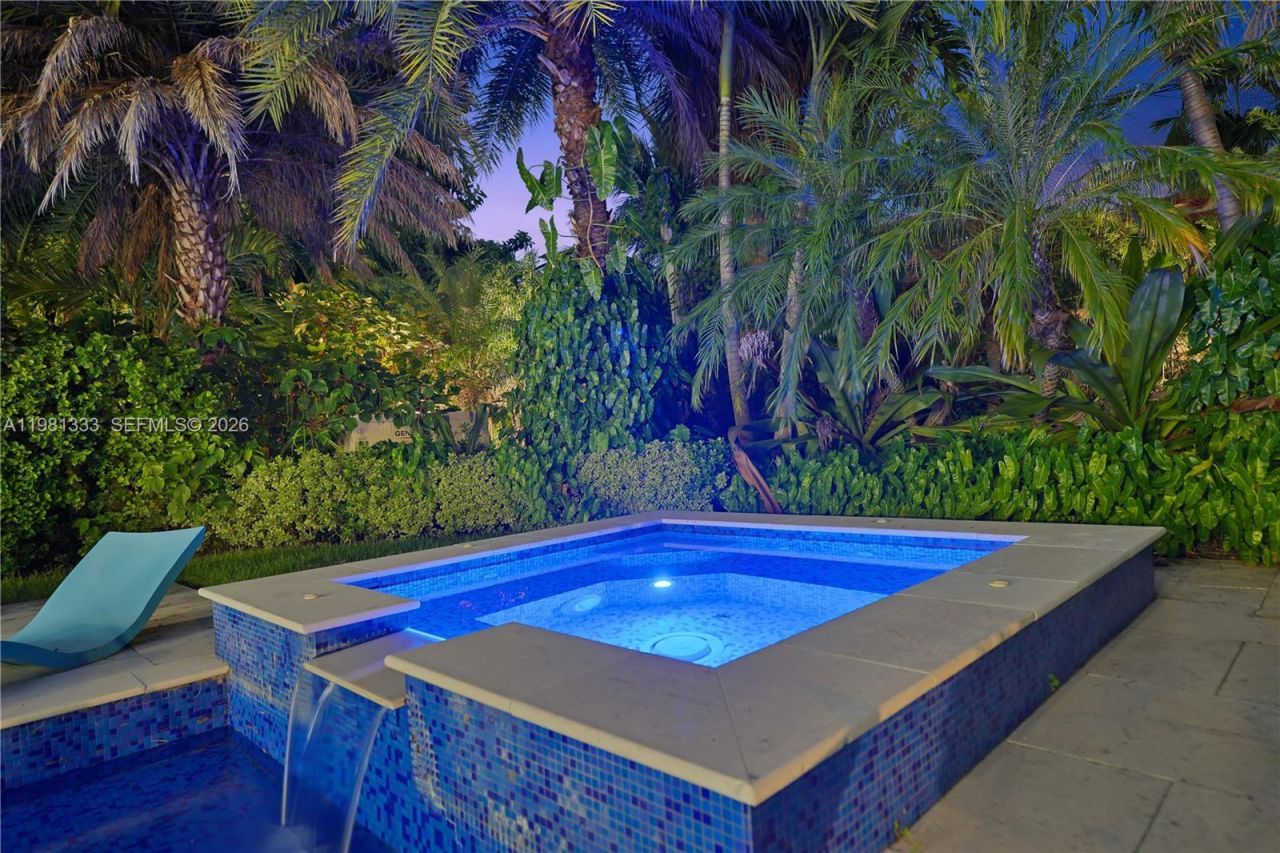 3747 Prairie Ave , Miami Beach, FL 33140 Photo