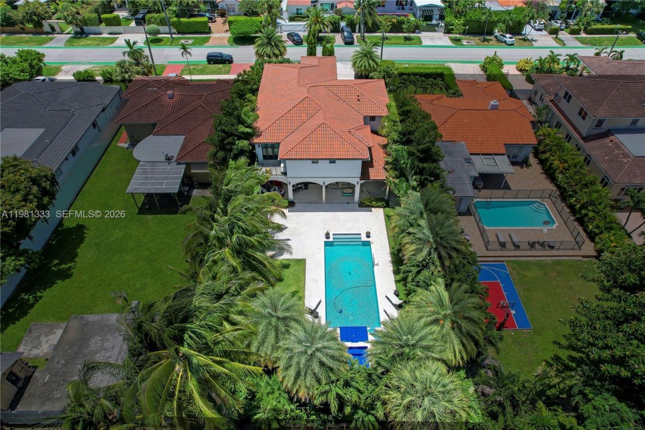 3747 Prairie Ave , Miami Beach, FL 33140 Photo