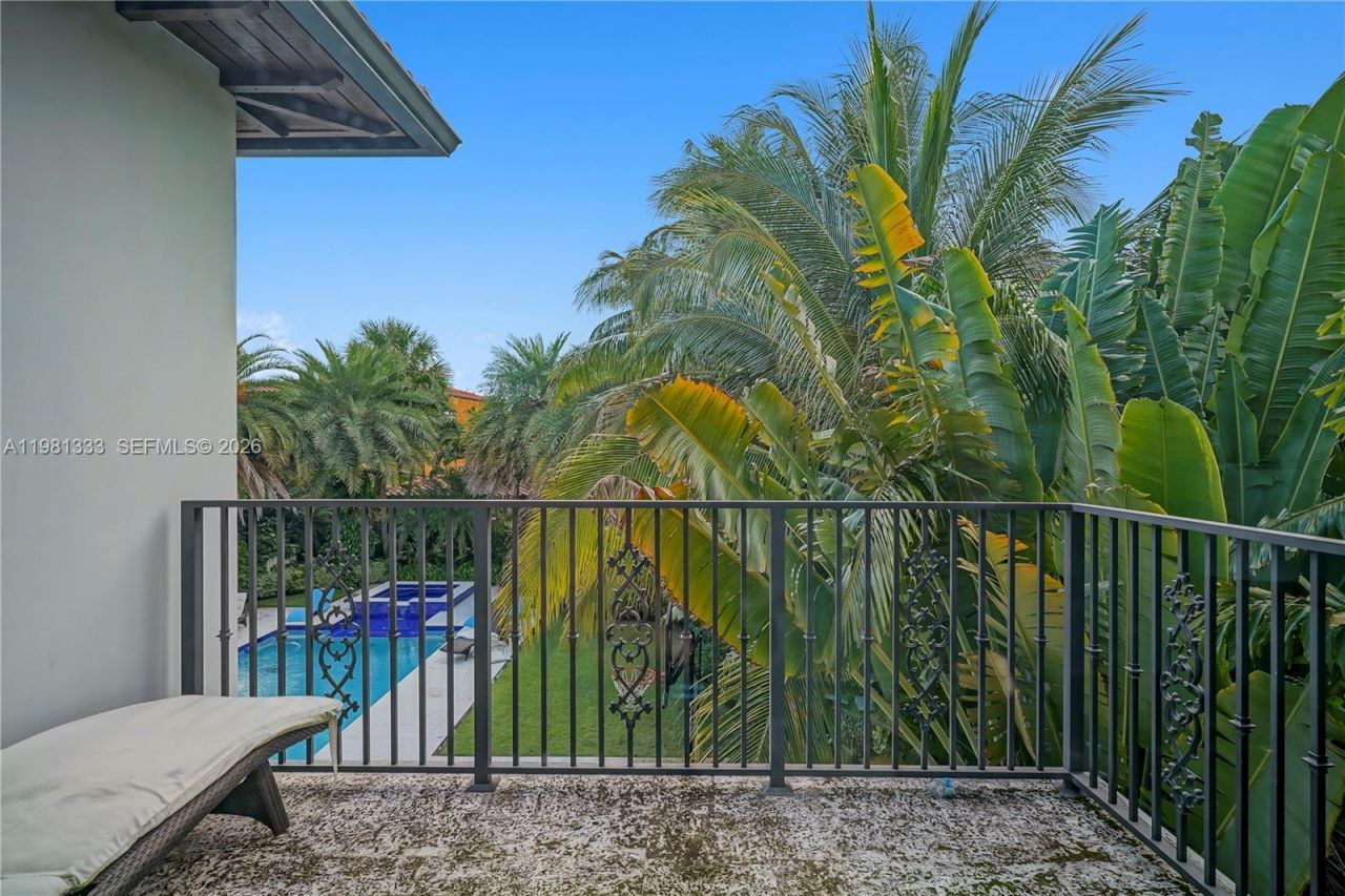 3747 Prairie Ave , Miami Beach, FL 33140 Photo