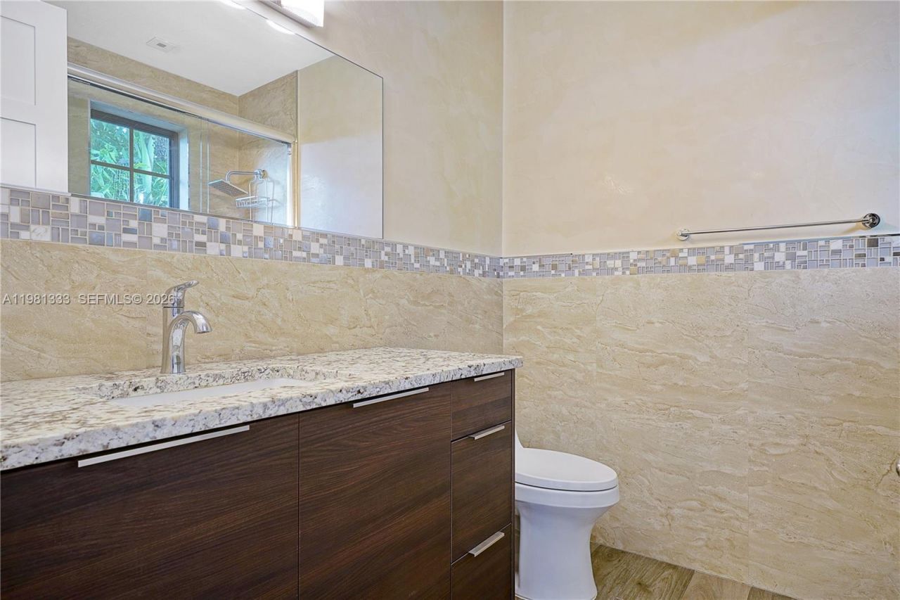 3747 Prairie Ave , Miami Beach, FL 33140 Photo