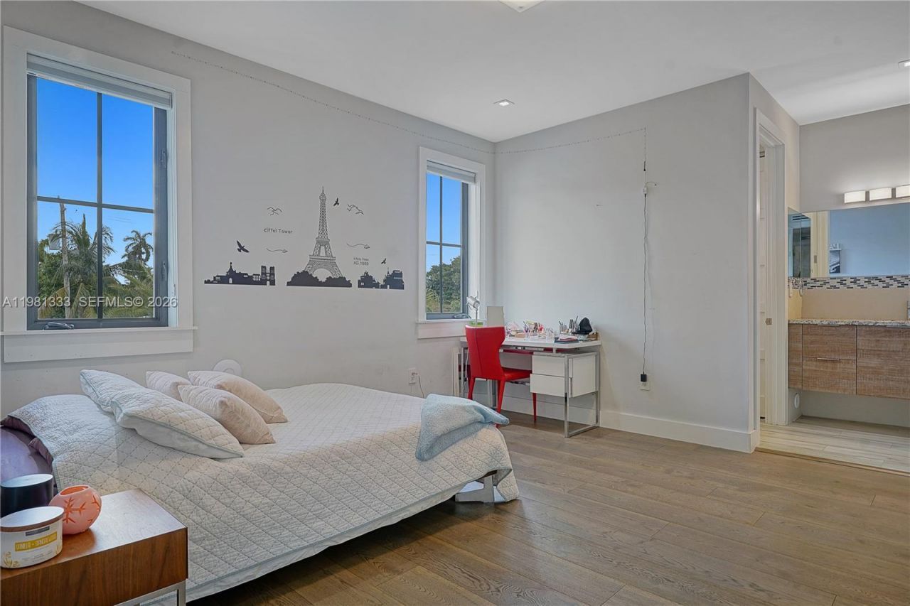 3747 Prairie Ave , Miami Beach, FL 33140 Photo