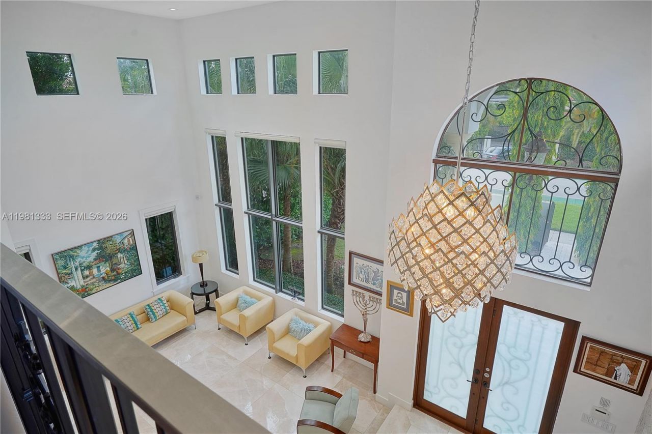 3747 Prairie Ave , Miami Beach, FL 33140 Photo