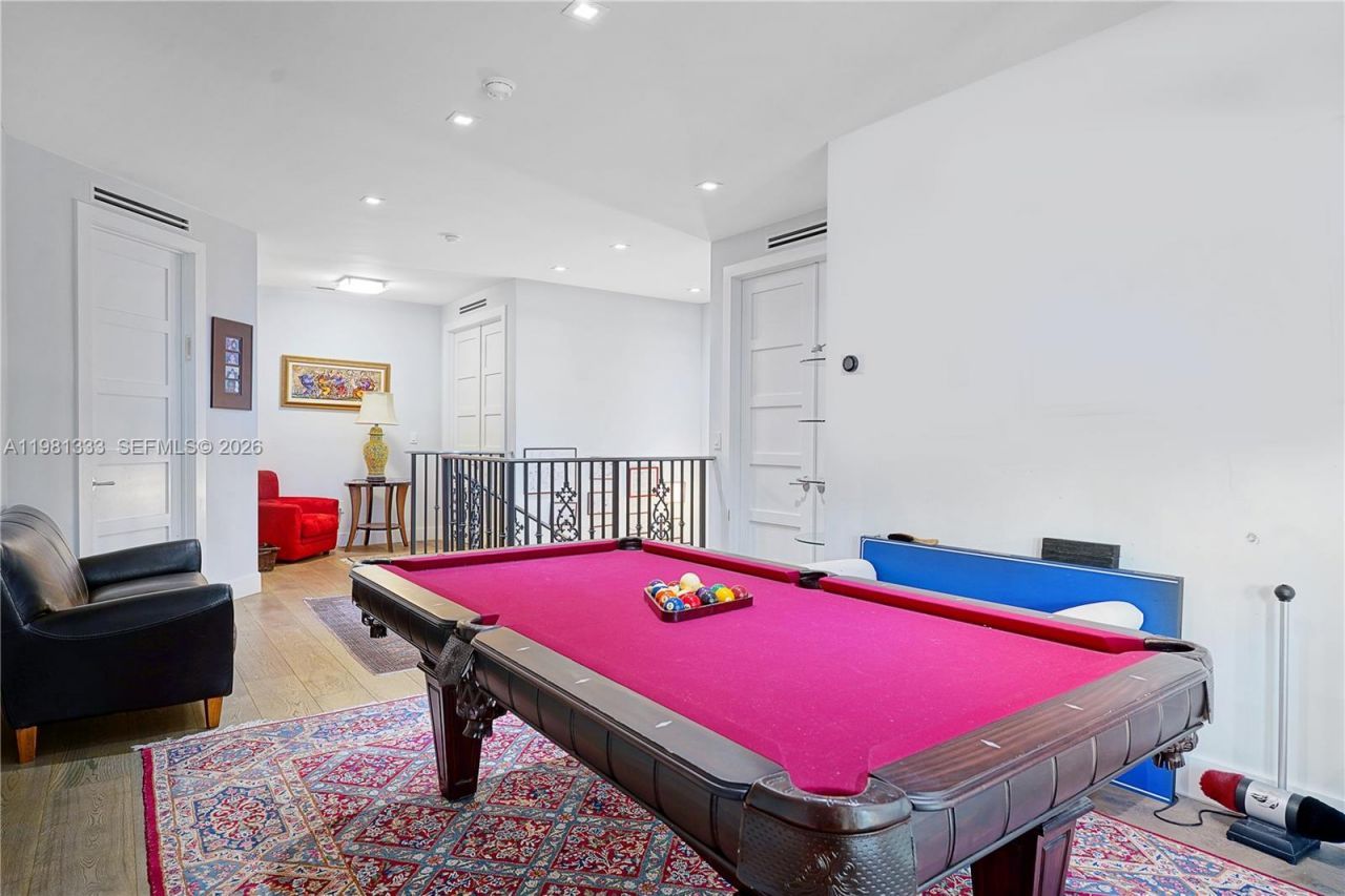 3747 Prairie Ave , Miami Beach, FL 33140 Photo