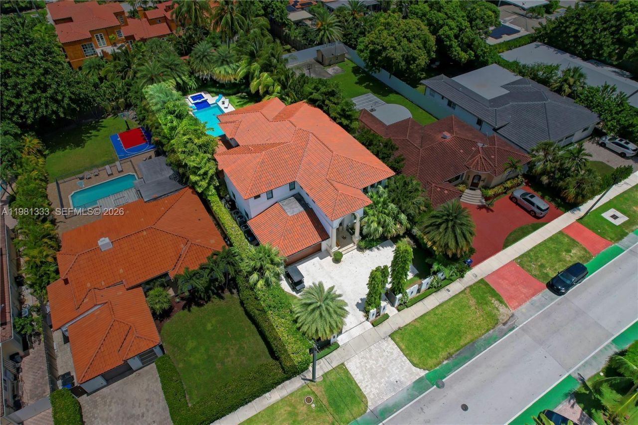 3747 Prairie Ave , Miami Beach, FL 33140 Photo