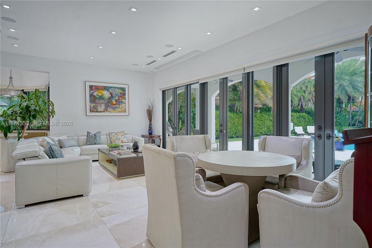 3747 Prairie Ave , Miami Beach, FL 33140 Photo