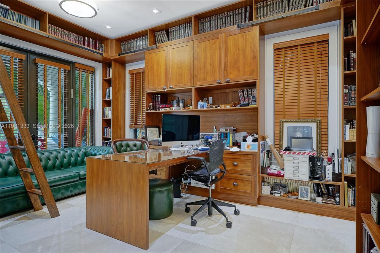 3747 Prairie Ave , Miami Beach, FL 33140 Photo