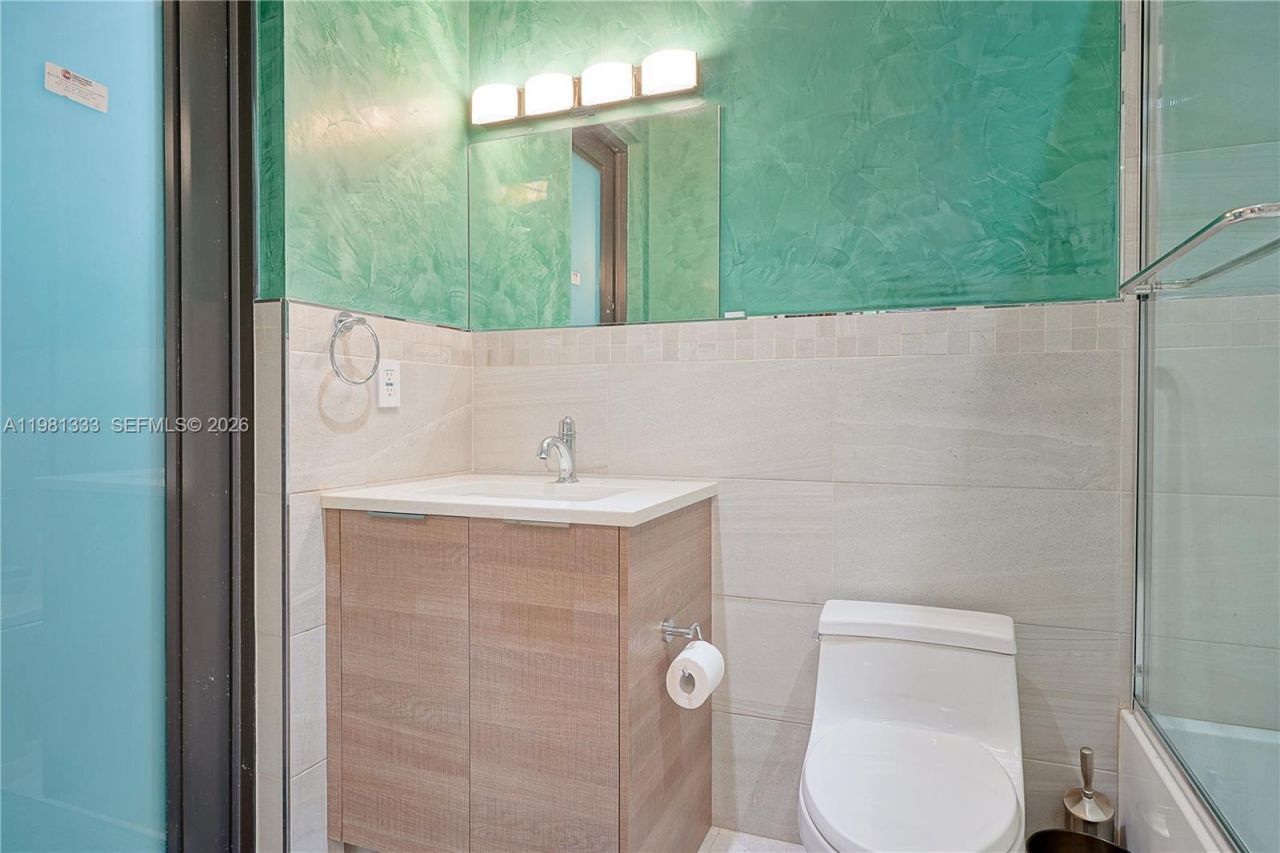 3747 Prairie Ave , Miami Beach, FL 33140 Photo