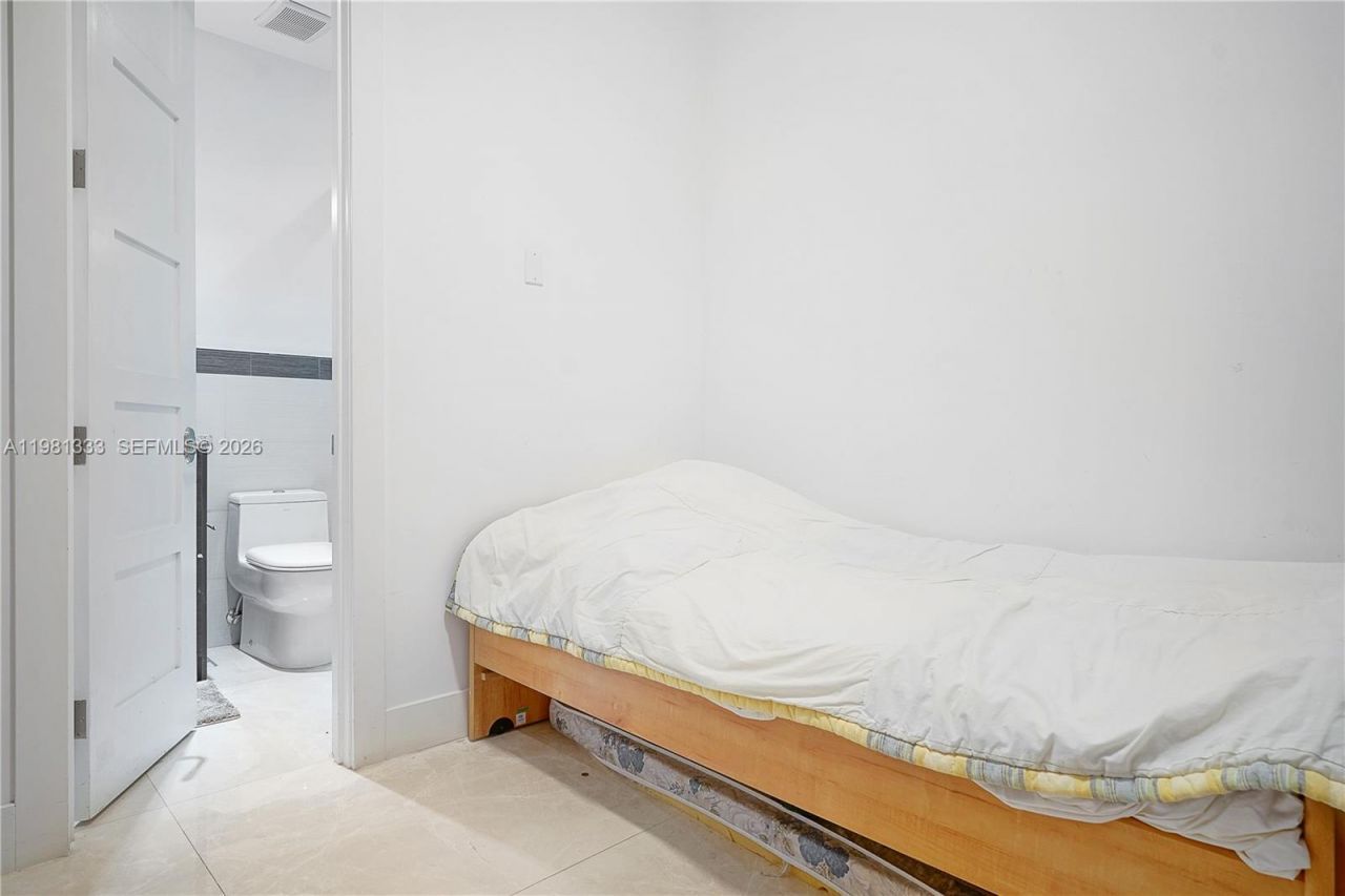 3747 Prairie Ave , Miami Beach, FL 33140 Photo