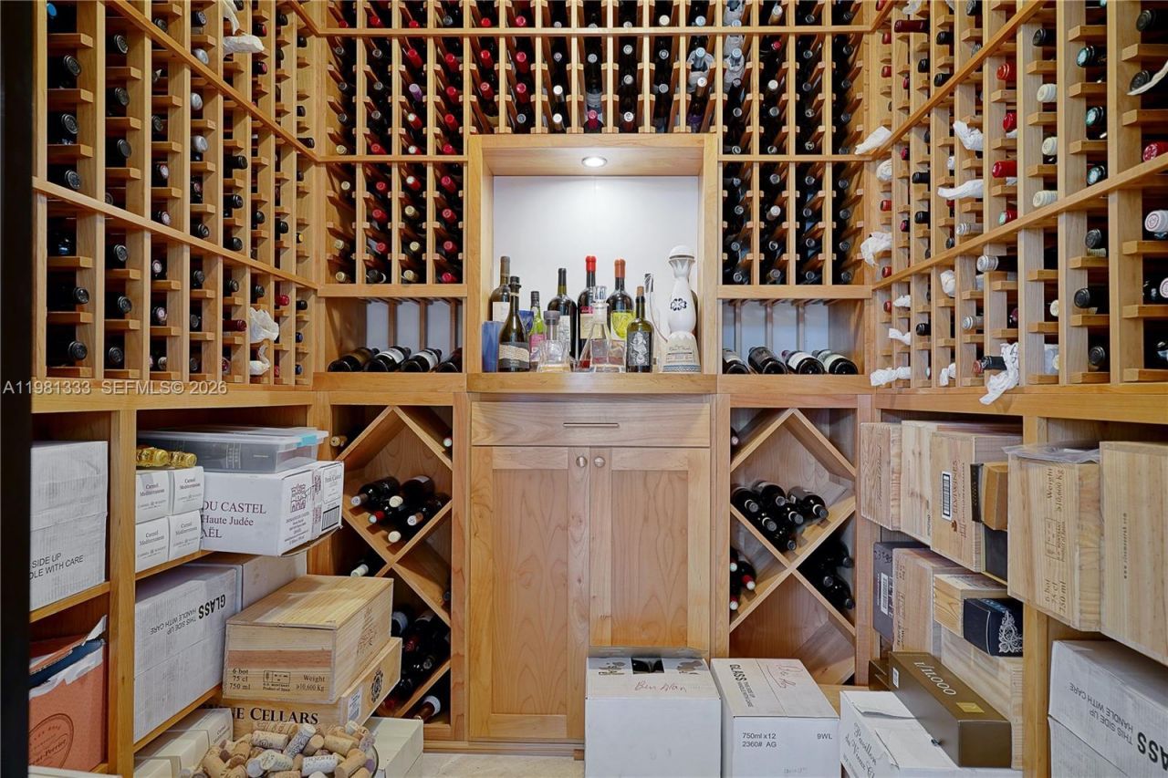 3747 Prairie Ave , Miami Beach, FL 33140 Photo