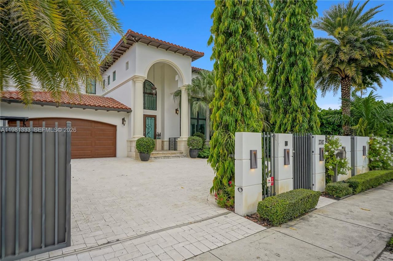 3747 Prairie Ave , Miami Beach, FL 33140 Photo