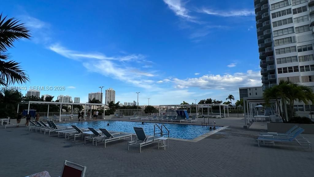 18061 Biscayne Blvd , Unit 1404, Aventura, FL 33160 Photo