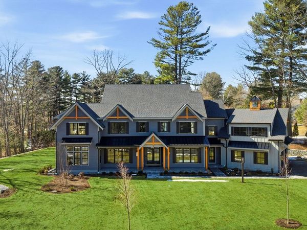 9 Tuttle Lane, Lynnfield, MA 01940