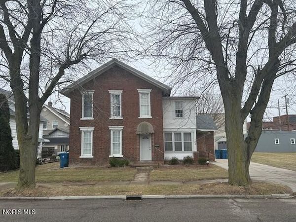 128-130 N Beech Street , Bryan, OH 43506
