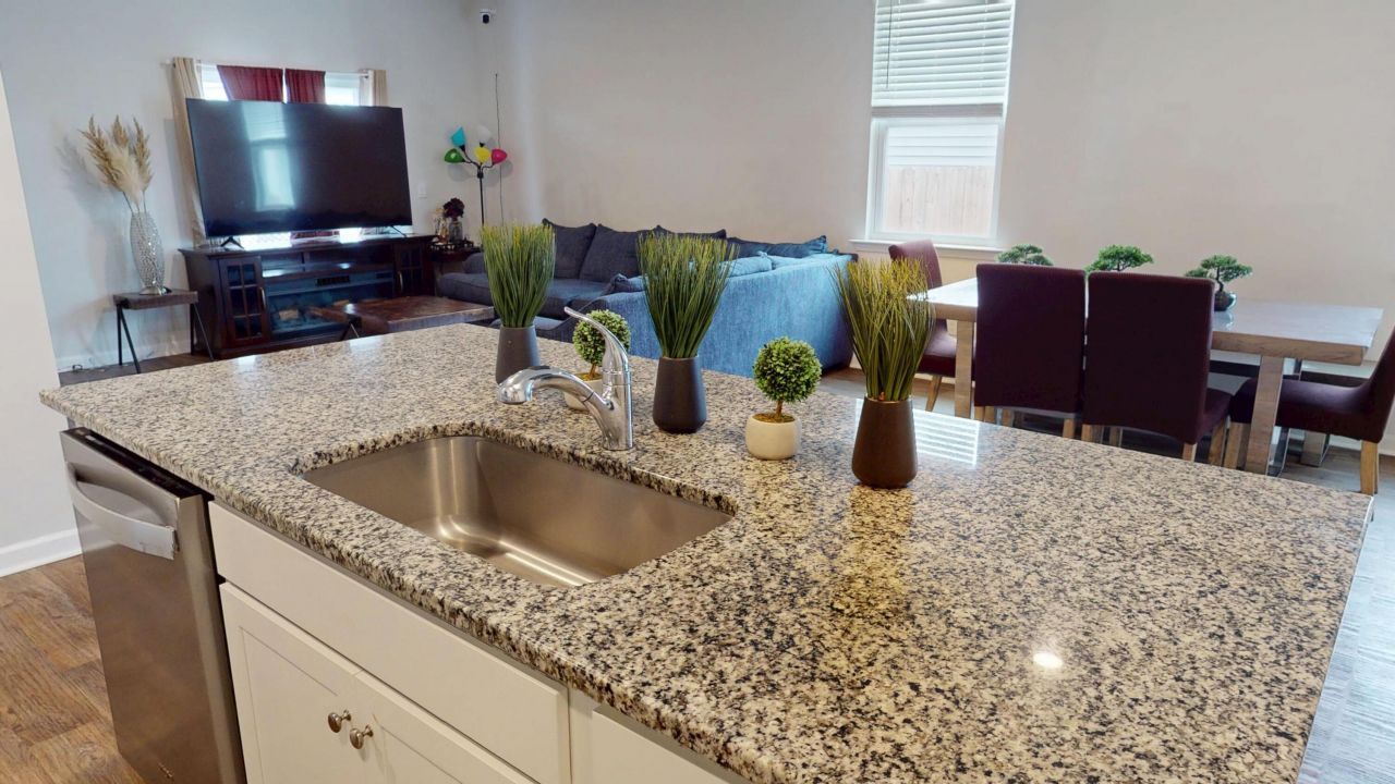 1010 Peridote Way Photo 12