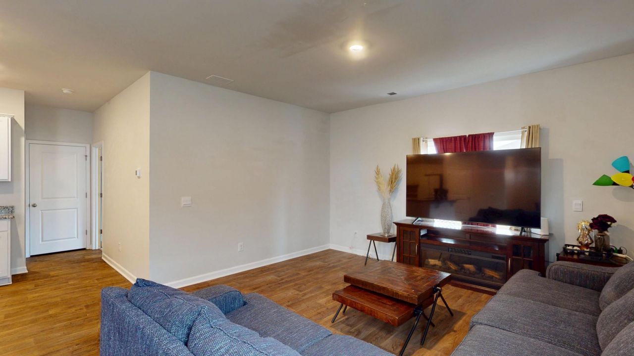 1010 Peridote Way Photo 19