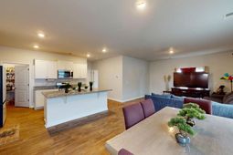 1010 Peridote Way photo 4