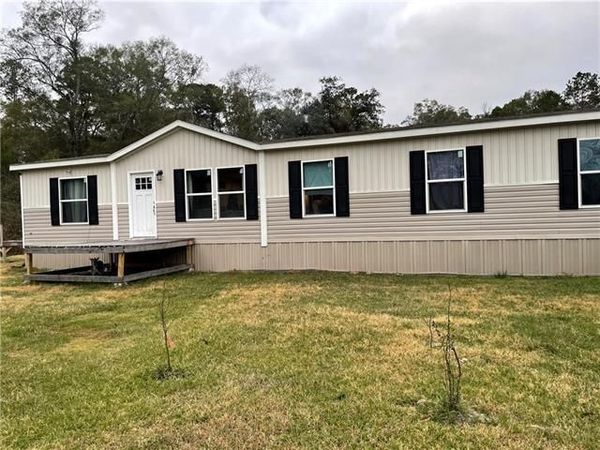 1622116227 E CLUB DELUXE Road, Hammond, LA 70403