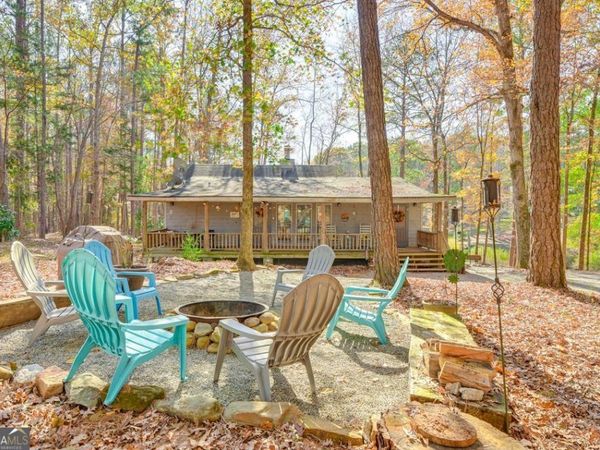 145 Stillwaters Lane, Hamilton, GA 31811